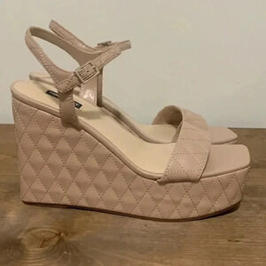 Women’s Nine West Nude Wedges Size 11M EUC